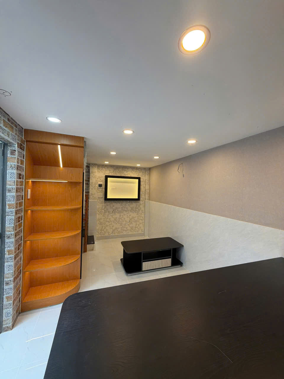  K1844 ✨ sát cầu vượt Nguyễn Thái Sơn, SHR, tầng, 6.3x4.2m, 2.x tỷ 