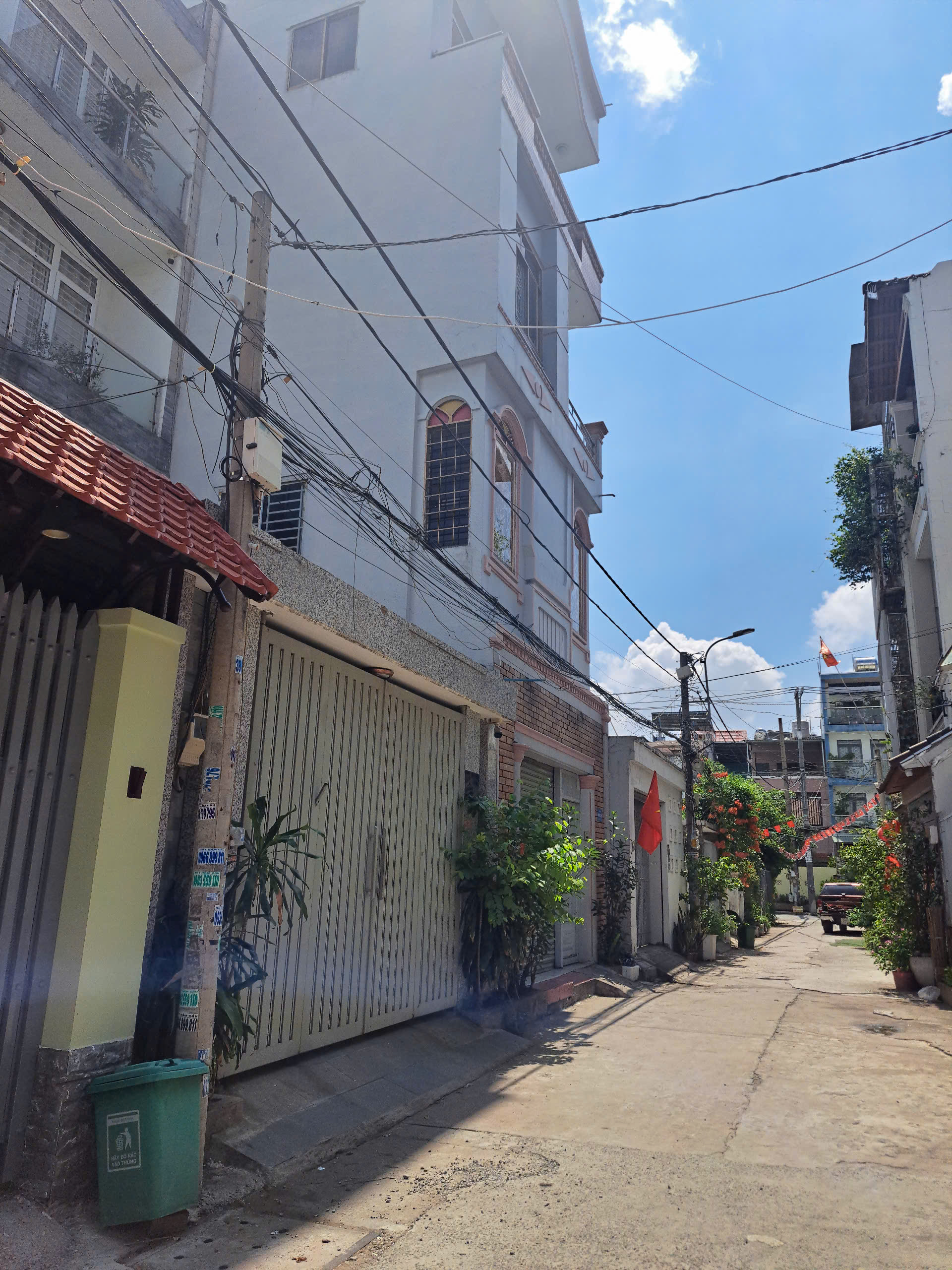  Bán Nhà 2 Tầng Hẻm Xe Hơi Hiệp Bình 84m2 Ngang 5,6m Ngay Coopmart Bình Triệu Nhỉnh 8 Tỷ 