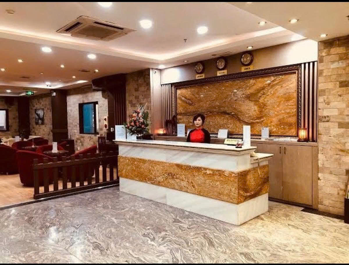  Bán khách sạn mặt phố Hàng Buồm, 80m2, 5 tầng, mặt tiền 5.4m, 77.5 tỷ, kinh doanh đỉnh 