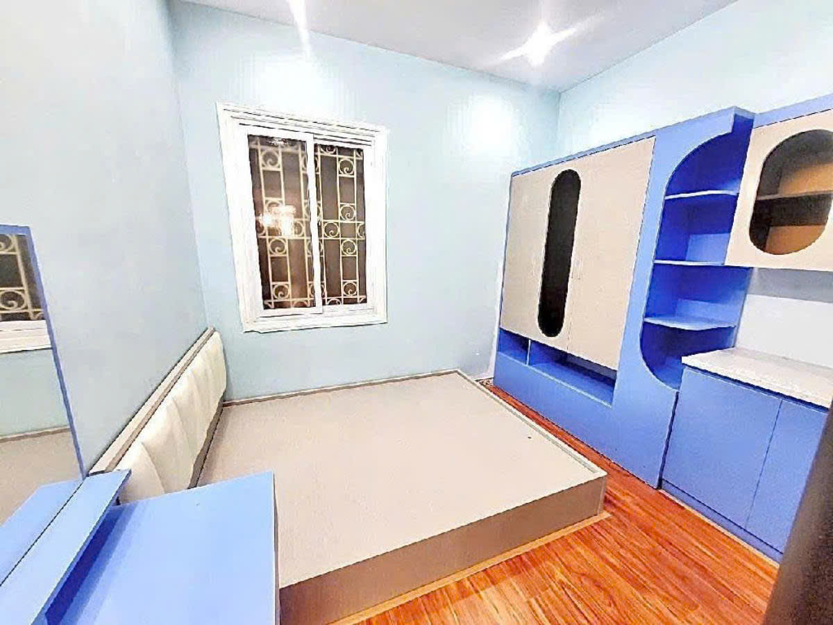  CCMN KHƯƠNG ĐÌNH GẦN HỒ – 5 TẦNG – 9 PHÒNG Dt  38m2 5 tầng mt 3m Giá 9.95 tỷ 