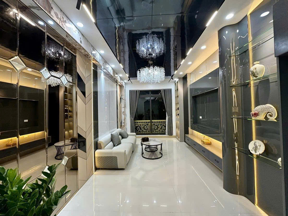  NHÀ MỚI THÀNH CÔNG - MẶT NGÕ THÔNG - Diện tích 30m2 4 tầng mặt tiền 3m Giá 8.98 tỷ 