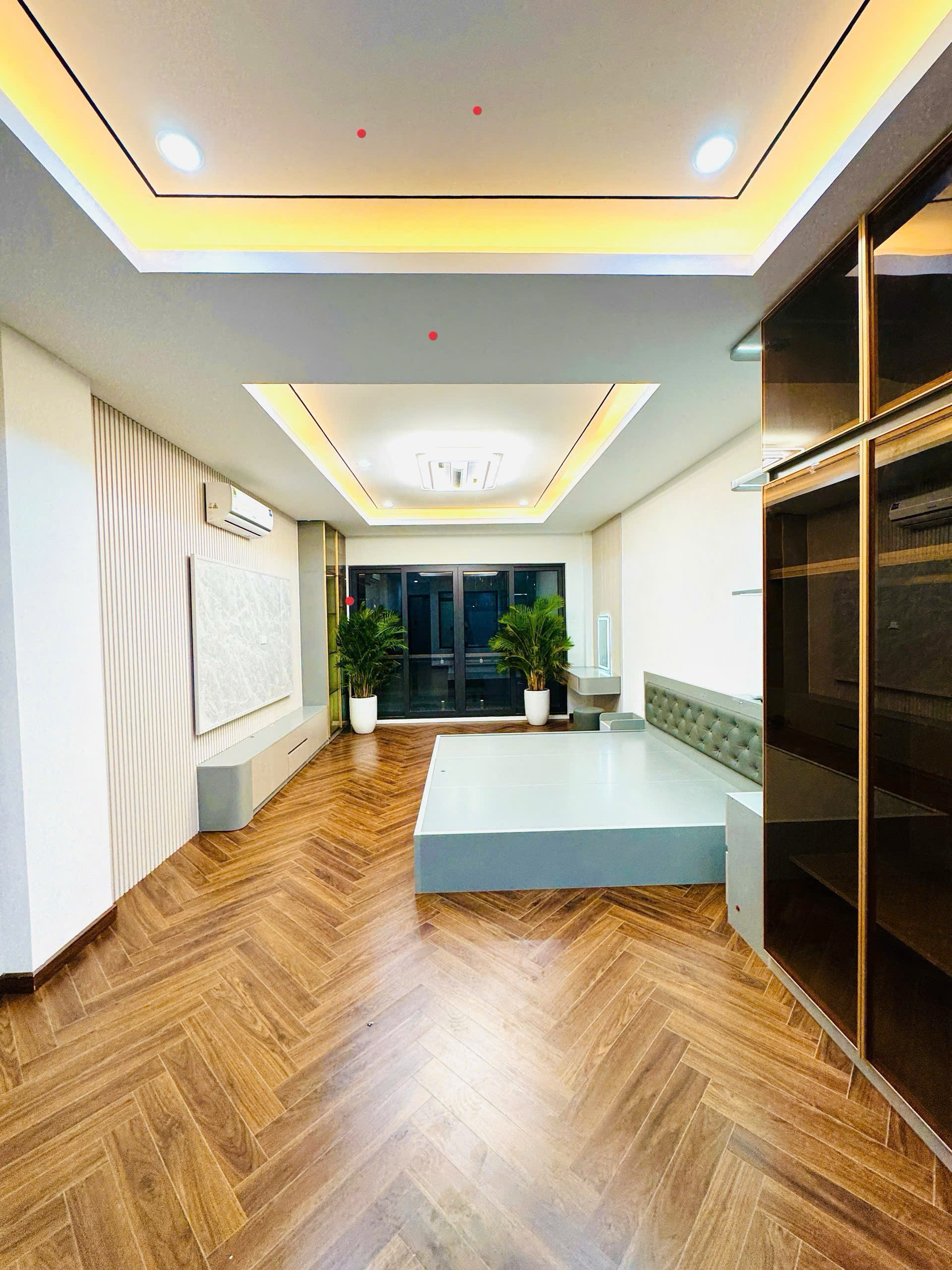  BÁN NHÀ GIANG BIÊN LONG BIÊN DT 60M2 Ô TÔ TRÁNH THANG MÁY FULL NỘI THẤT NHẬP KHẨU GIÁ NHỈNH 18 TỶ 