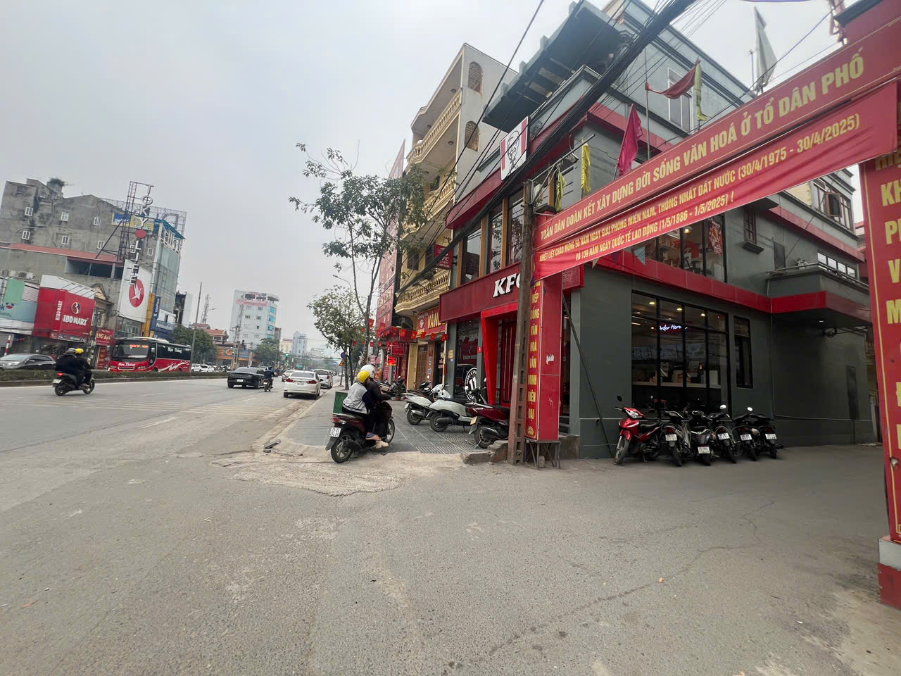  NHÀ 6 TẦNG THANG MÁY – TRUNG TÂM TRẠM TRÔI – SÁT KĐT NAM 32 - OTO THÔNG TỨ TUNG - NHỈNH 8 TỶ. 