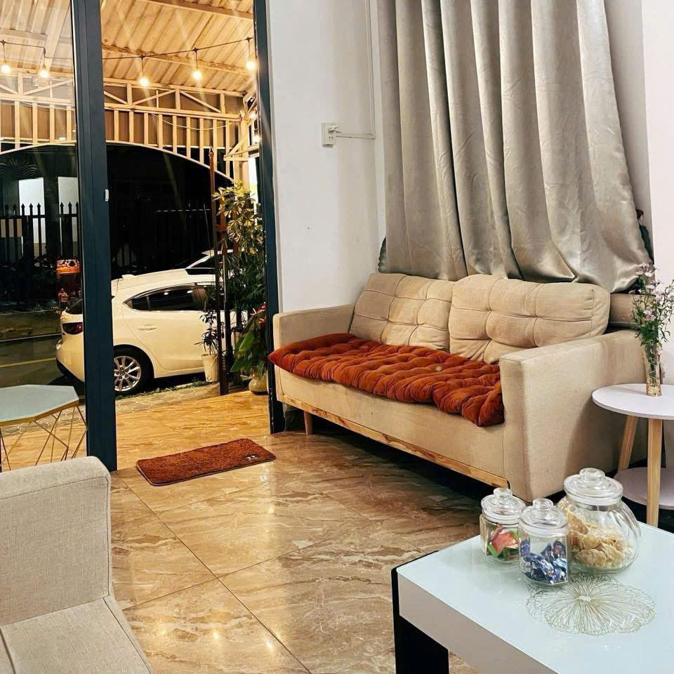  CẦN SANG SPA MẶT TIỀN ĐƯỜNG TRẦN KHÁNH DƯ P.8 TP ĐÀ LAT GIÁ 12TR 