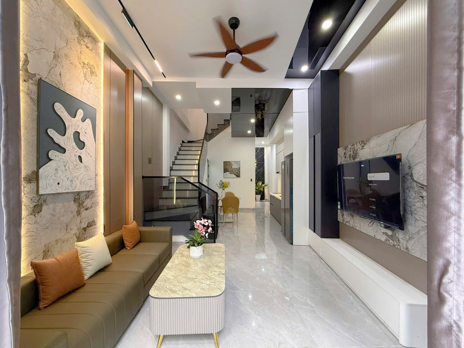  Bán nhà lô góc kiệt Lê Đình Lý 3 tầng 58.4m2 full nội thất giá 5.5 tỷ 