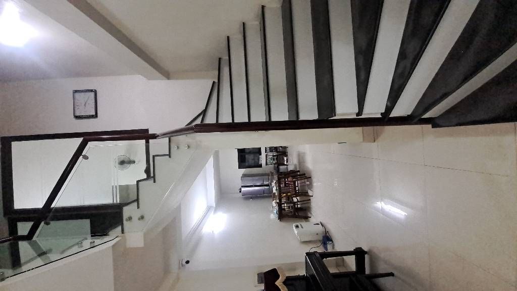  Hiếm!!! Nhà đẹp Long Biên, ô tô vào nhà, ngõ nông, dân xây 50m 3,5 tầng nhỉnh 7 tỷ 