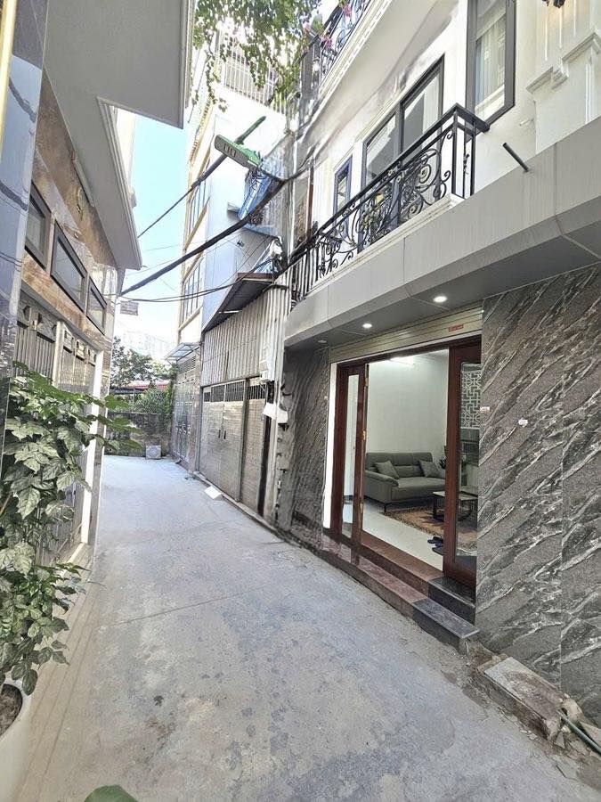  HÀNG XÓM VINHOMES RIVERSIDE 30M2, 5 TẦNG, Ô TÔ CẠNH NHÀ, NGÕ THÔNG  - NHỈNH 6 TỶ 