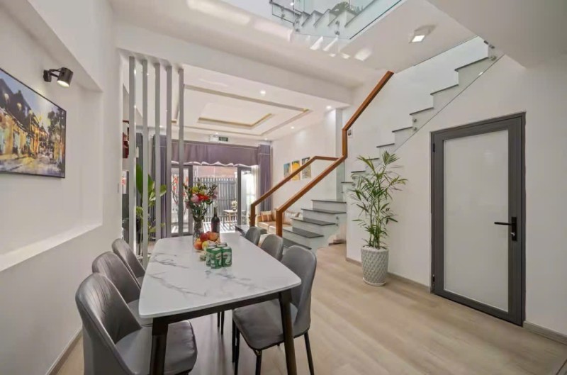  ♥ Sát Võ Văn Kiệt, Bãi Tắm Mỹ Khê, 83m2, 2 tầng hiện đại, thoáng sáng, sang trọng 
