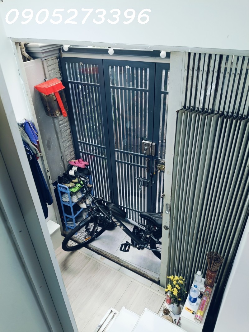  TRUNG TÂM PHÚ NHUẬN - 5M RA HẺM XE HƠI - NHÀ 4 TẦNG BTCT - GIÁ CHỈ NHỈNH 3 TỶ _ SỔ HỒNG RIÊNG _ HOÀN CÔNG ĐẦY ĐỦ. 