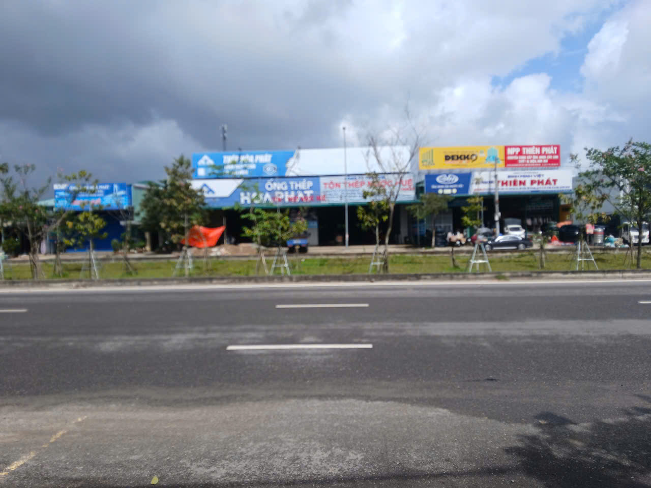  Nhà 4 Tàng Ngay Trung Tâm Phố Tây Nha Trang Vừa Ở Vừa Kinh Doanh Tốt 