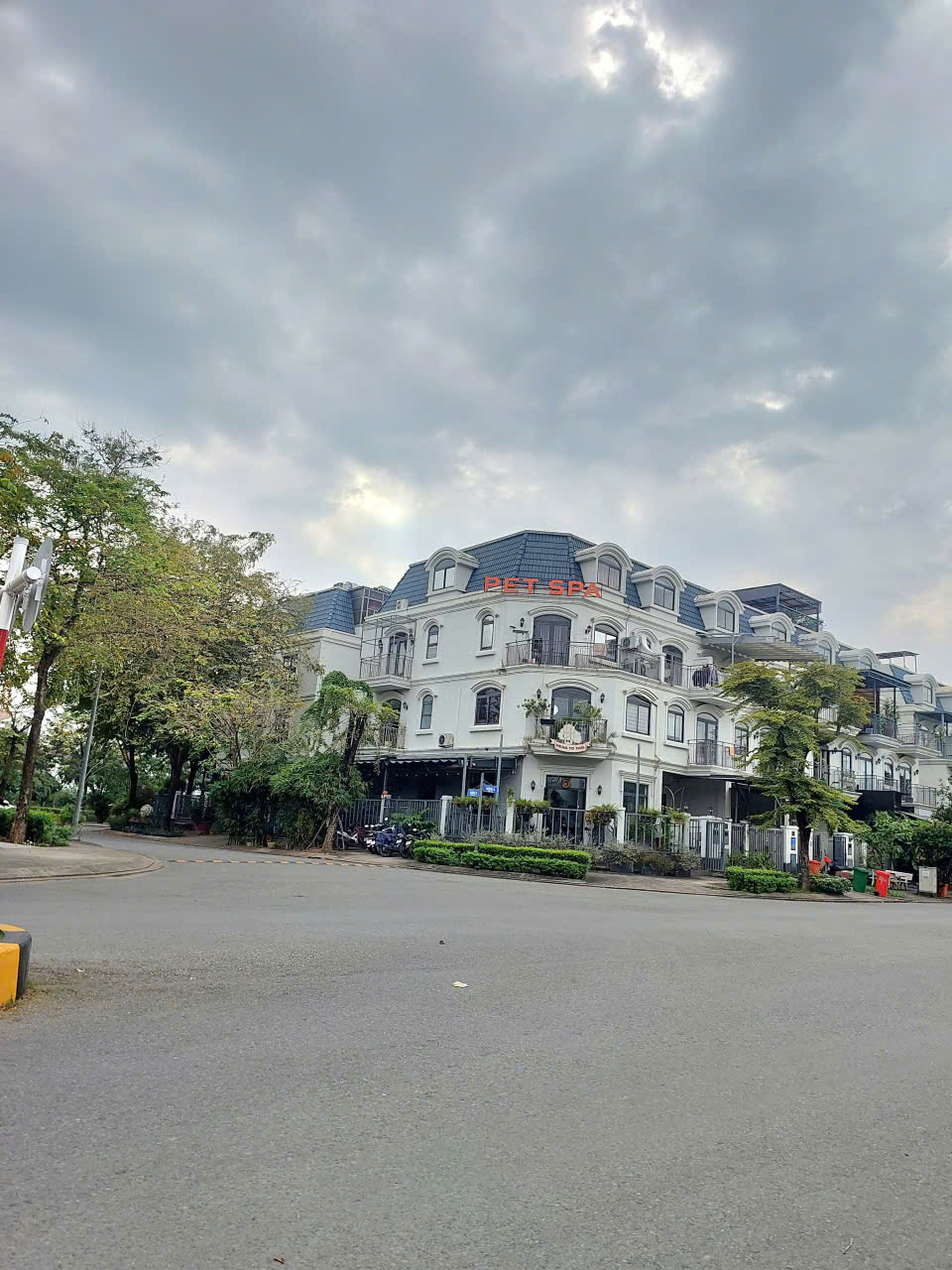  Ngộp bank bán gấp lô đất 240m biệt thự KDC Nam Long,D1 cạnh Liên Phường,Phước Long B 