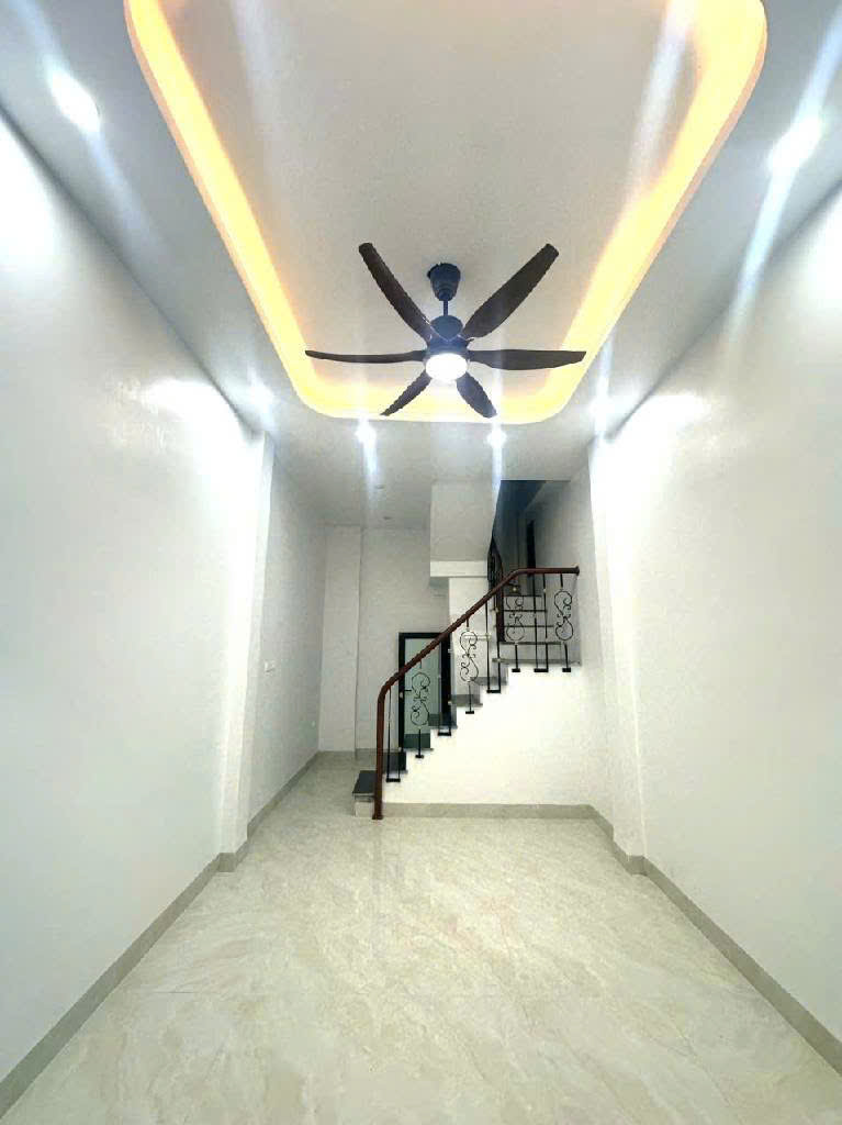  Chính chủ cần bán nhỉnh 9 tỷ 27m 5 tầng 3 ngủ Nhà Vị trí mặt ngõ ô tô, vừa KD vừa ở vài bước ra phố Quan Nhân, Vũ Trọng Phụng. ( Có Thương lượng) 