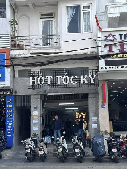  CẦN SANG MẶT BẰNG VỊ TRÍ ĐẸP – PHAN ĐÌNH PHÙNG , TP ĐÀ LẠT 