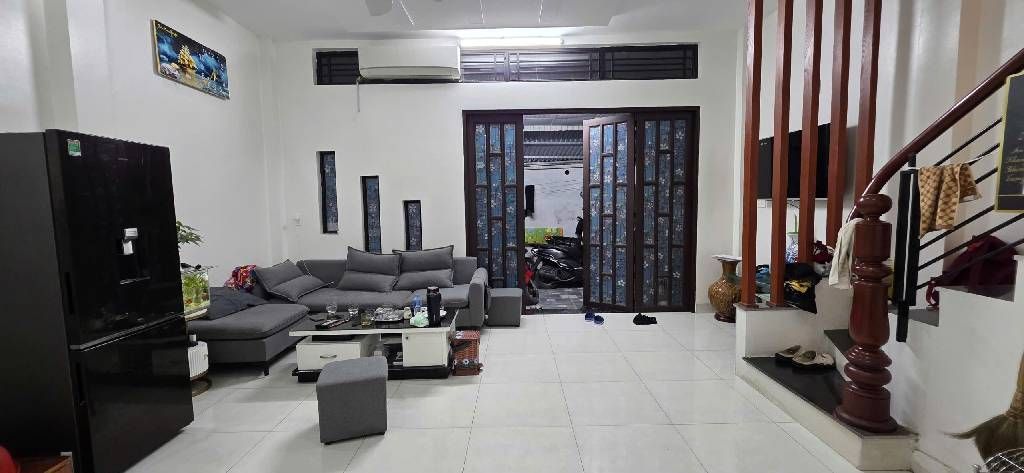  Bán nhà đẹp Ngọc Thụy- Dân xây-  Ô tô- đỗ cửa-- Nở hậu 55m nhỉnh 5 tỷ (TL) 