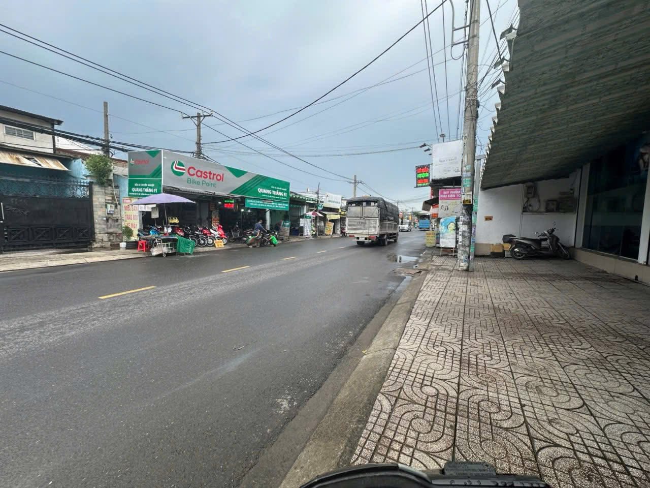  Bán nhà mặt tiền 1700m2 giá 57 tỷ Đường Phan Văn Đối 