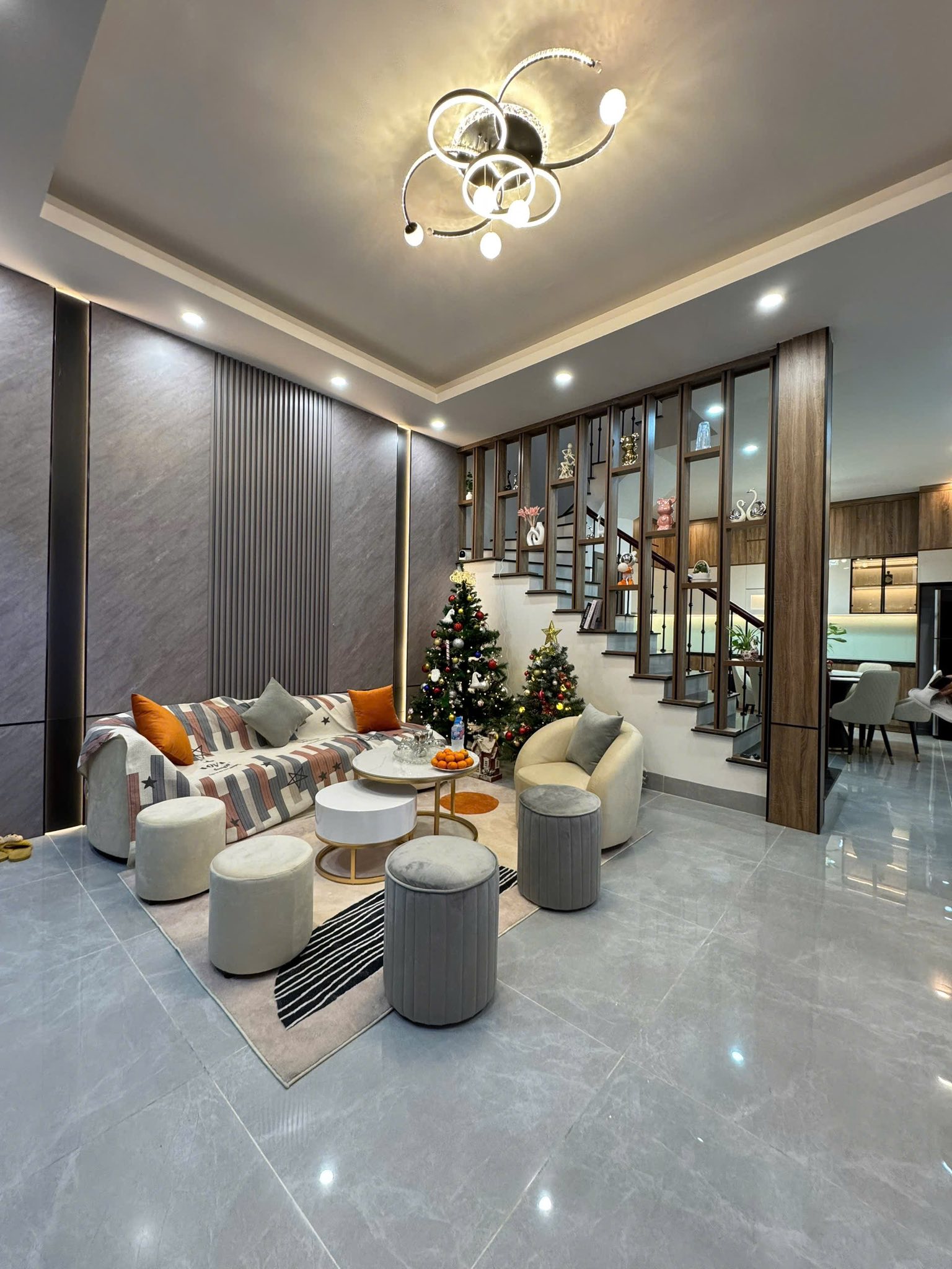  BÁN NHANH NHÀ PHỐ NGỌC LÂM 50M2, 4 PHÒNG NGỦ, MT5M, FULL NỘI THẤT - NHỈNH 12 TỶ 