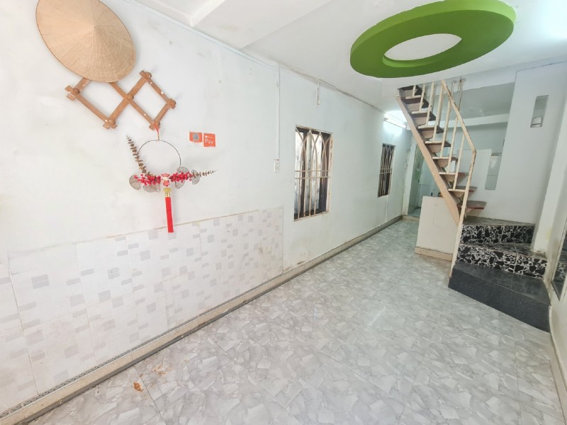  ♪ K 2.5m Thẳng thông 30m ra Ông Ích Khiêm, gần ĐH SPKT, 2 tầng cứng sạch, 2.46 tỷ 