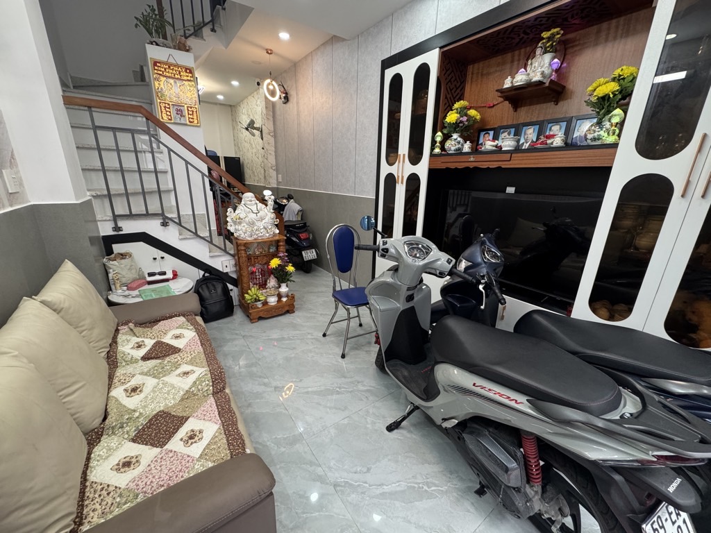  Nhà mới đẹp Nguyễn Văn Lượng, 33m2 3 tầng 3PN, 4 tỷ TL 0964364745 