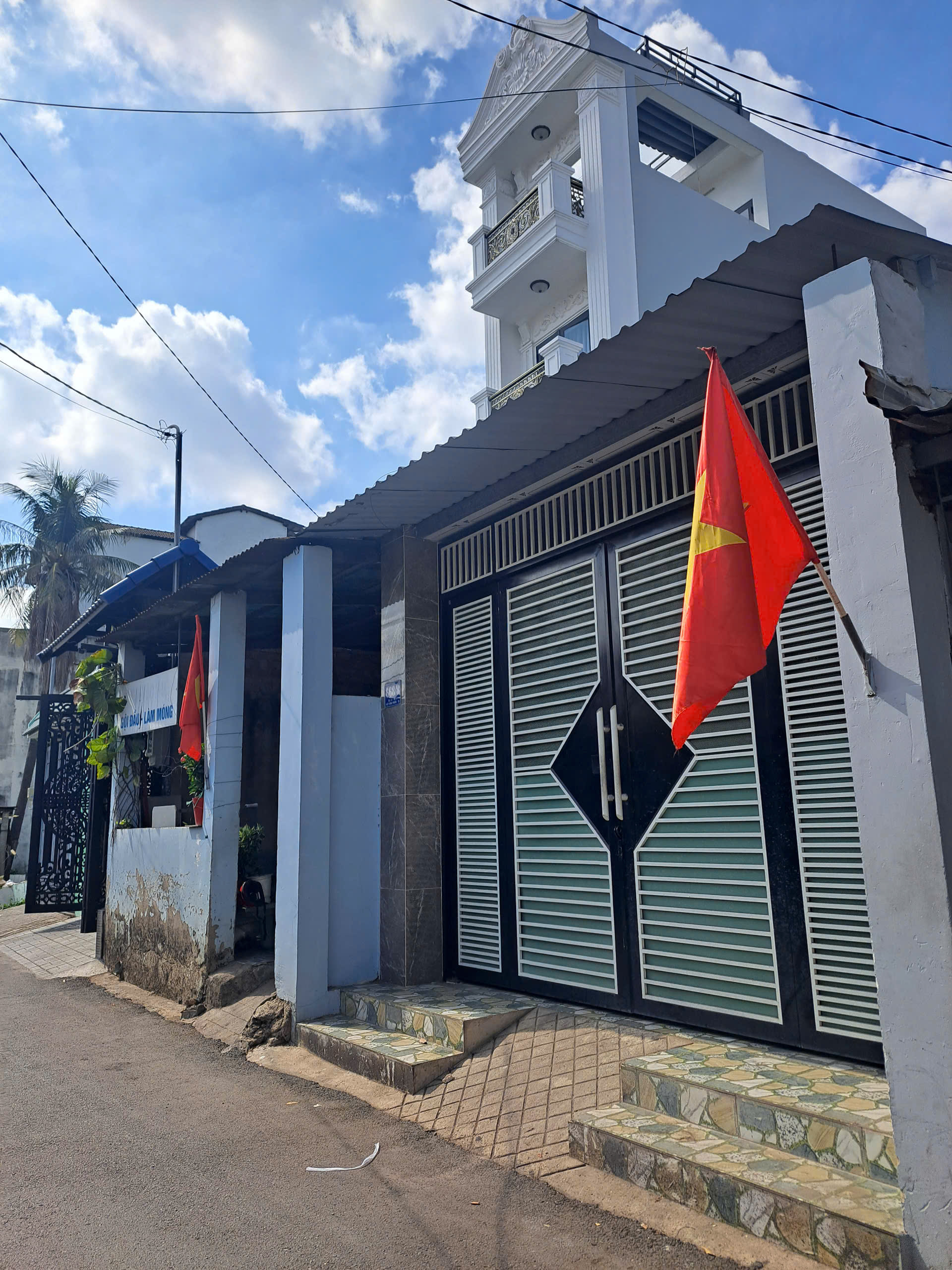  Bán Nhà Hẻm Xe Tải Quốc Lộ 13 100m2 4m x 25m Ngay KDC Hồng Long Chỉ 9 Tỷ TL 