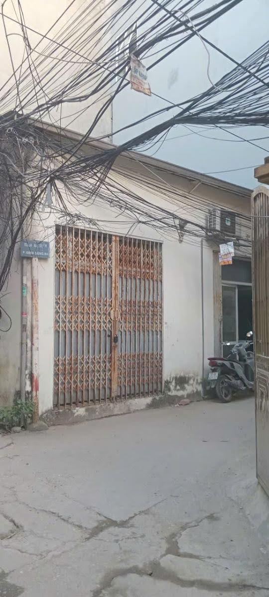  Ngõ 99 Phố Định Công Hạ-Lô góc-64m*Cấp 4- ôtô đỗ cách 5m- Gần Hồ-Kinh doanh - Giá 10.8 tỷ 