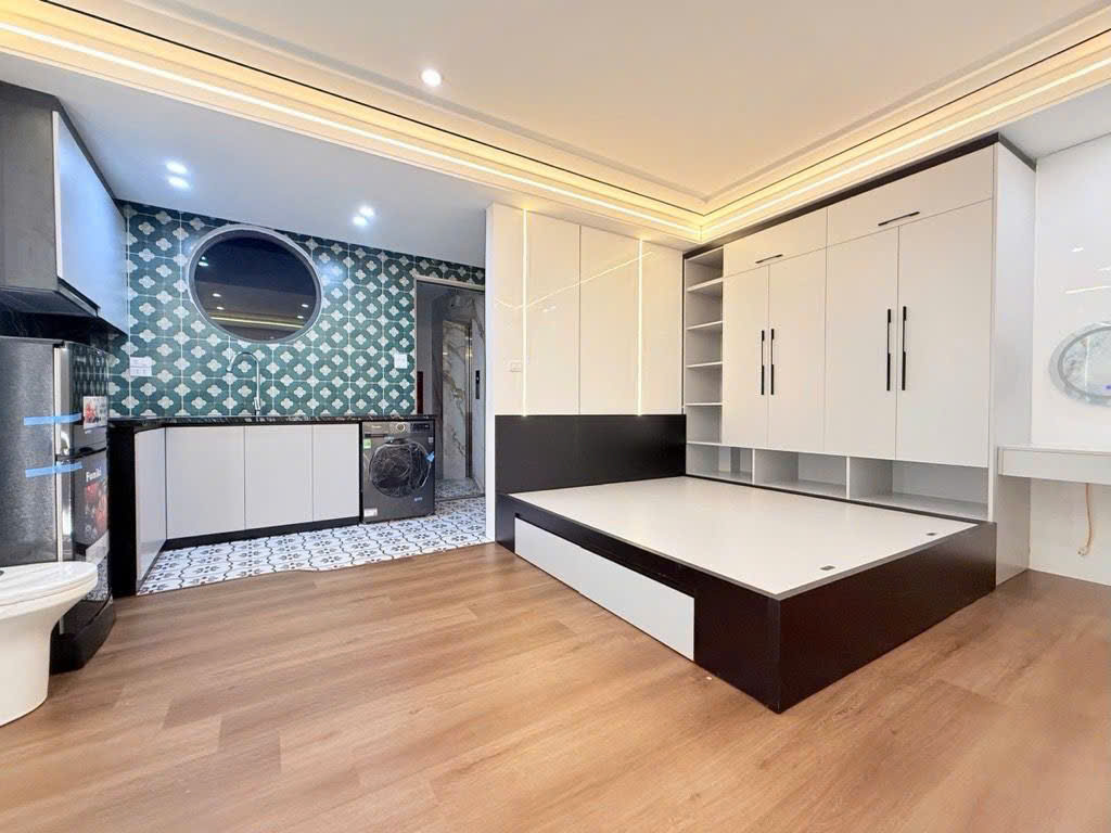  Cần bán Nhà Xuân La 39m, 6 tầng, thang máy, full đồ, đường trước nhà 3m, ra oto 20m! 