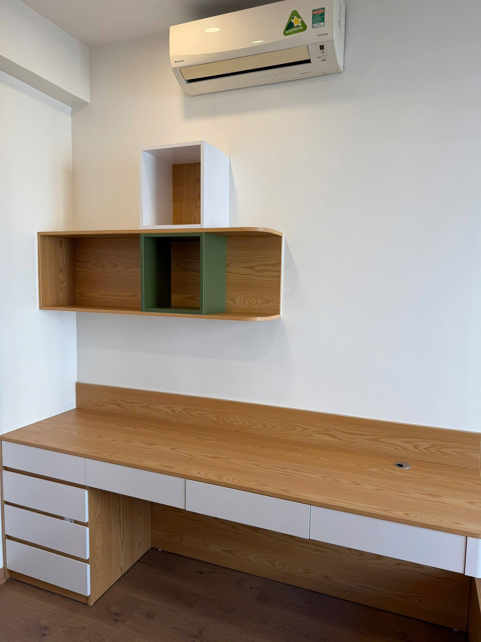  CC Phố Nguyễn Cảnh Dị/KĐT Đại Kim. Căn góc, 62m, Tầng 7- 3PN, 2WC, 2 ban công- Giá 5,3 tỷ 