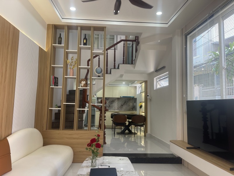  ♪ Lô Góc kiệt thẳng thông 30m ra Đống Đa, 38m2, 3 tầng, 3PN, hiện đại, ở ngay, hơn 4 tỷ xíu 