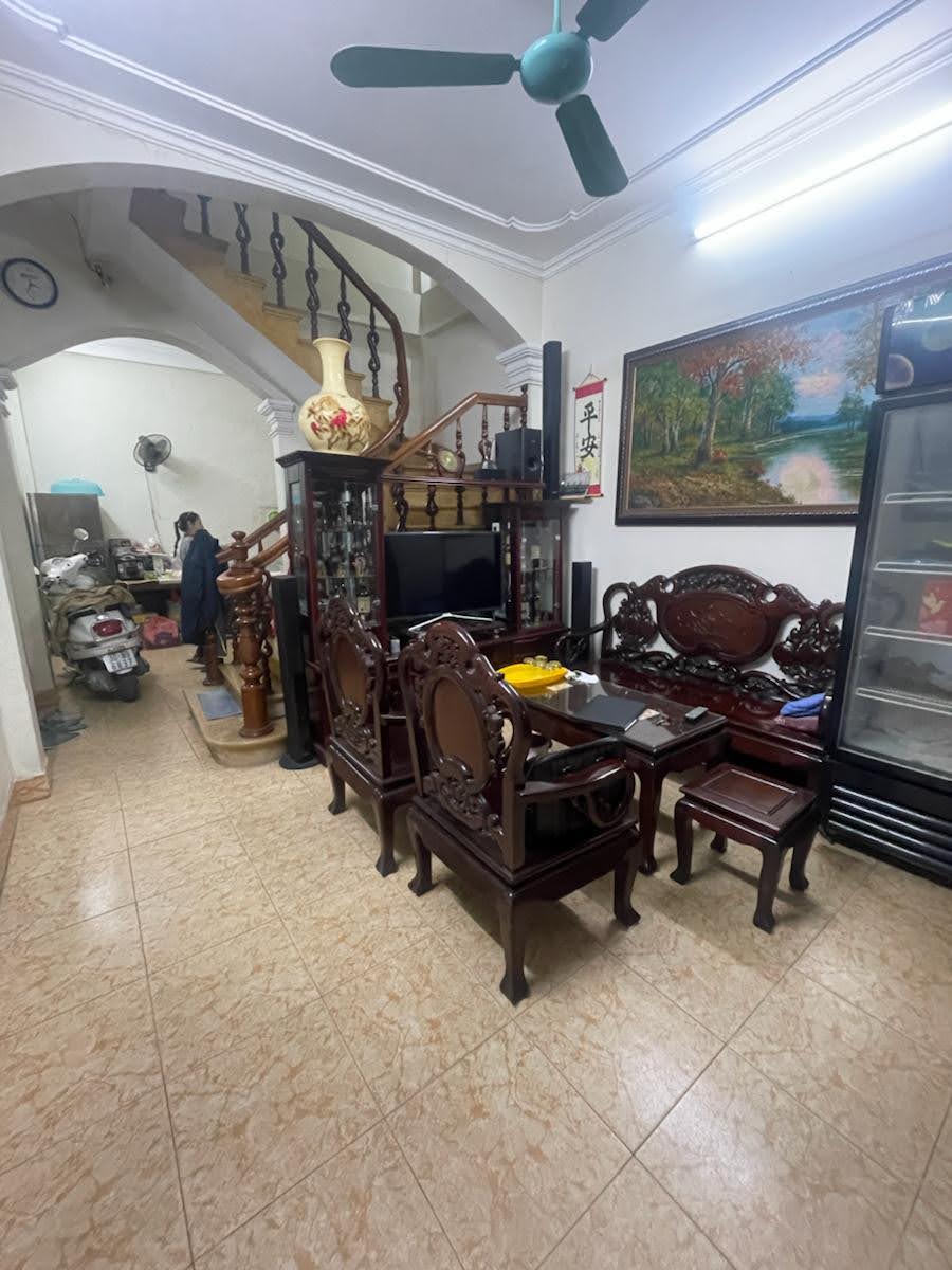  Phố Nguyễn Cảnh Dị/KĐT Đại Kim-41m*5 tầng*4mMT- Ngõ thông VF3- Kinh doanh- 10,5 tỷ 