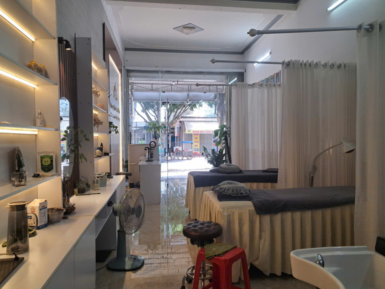  SANG NHƯỢNG SPA ĐANG HOẠT ĐỘNG – MẶT TIỀN LÝ THÁI TỔ, TP. BUÔN MA THUỘT 