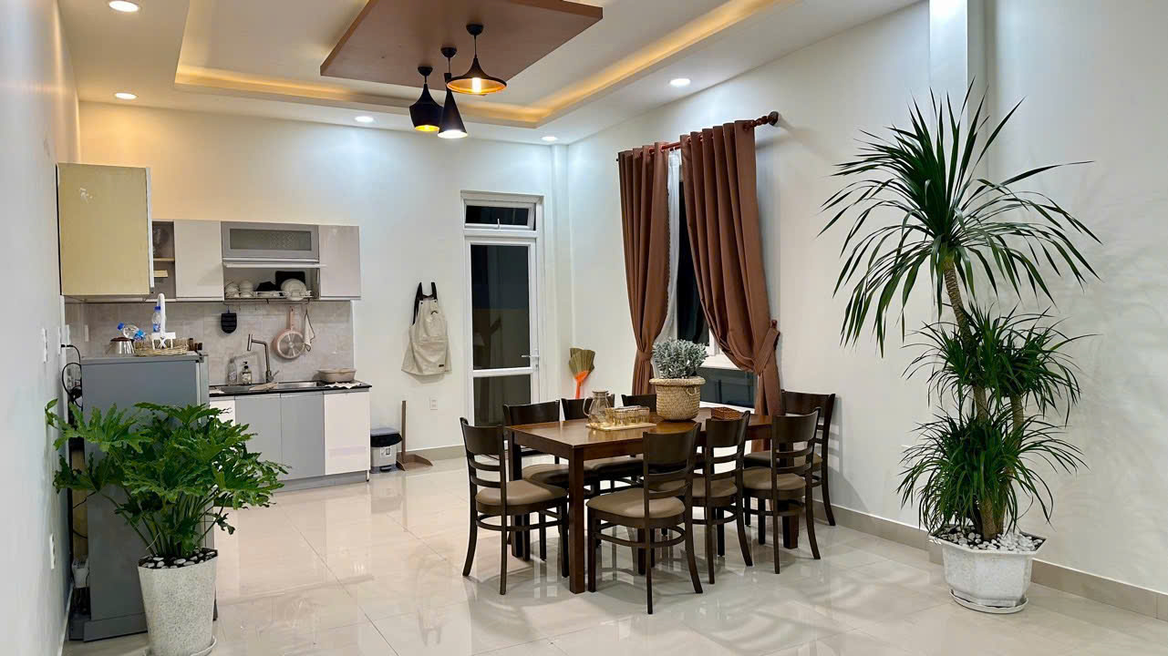  Cho thuê nhà nguyên căn mặt tiền Phạm Hồng Thái P10 Đà Lạt giá 12tr 