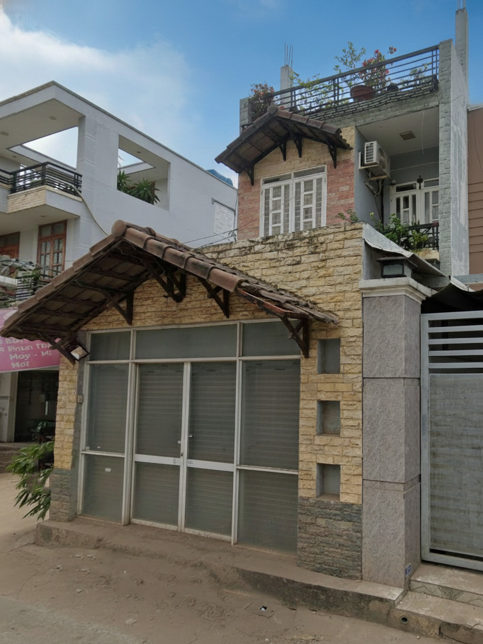  T1909 ???? Nhà Mặt tiền Thạnh Xuân 18 Q12, SHR, lô góc, 4.5x20m, 8.x tỷ 