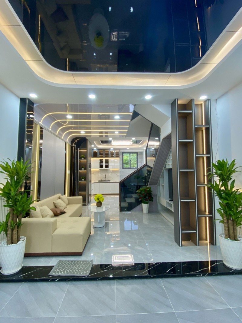  Nhà phố  vừa hoàn thiện 1 trệt 2 lầu có sân thượng giá tốt 