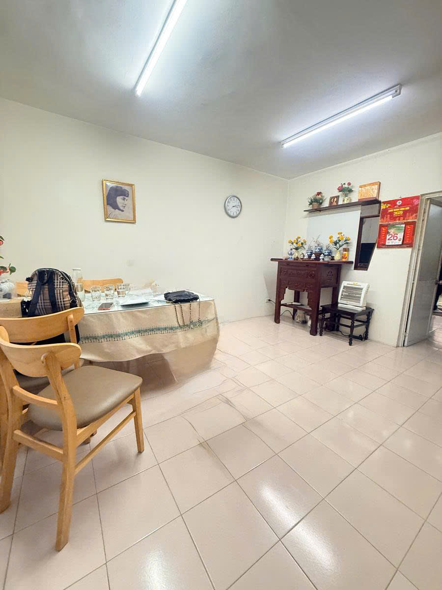  Căn tập thể nhà B2 Tập thể Vĩnh HỒ,  Đống Đa Giá 4.2 tỷ 