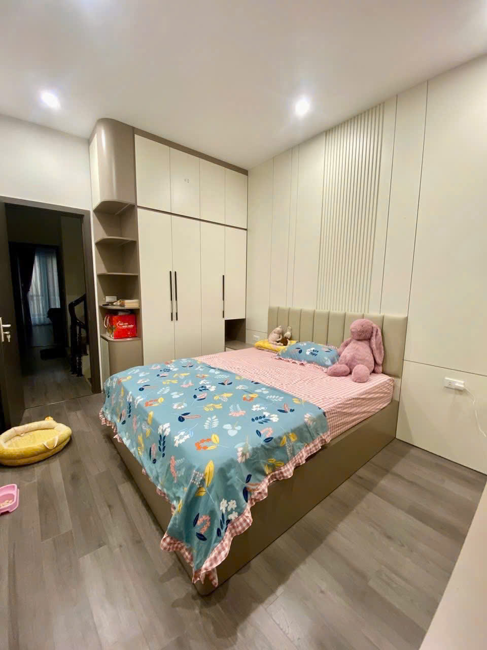  PHÂN LÔ HOÀNG VĂN THÁI - Ô TÔ ĐỖ CỬA Ô - DT  41m2 4 tầng mặt tiền 3.2m Giá 15.5 tỷ 