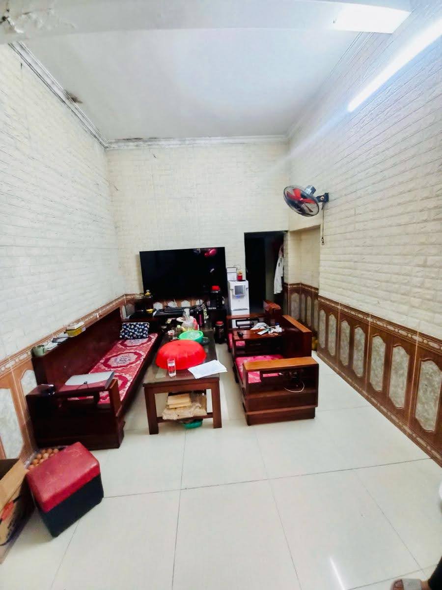  Cần bán gấp, Ngõ 168 Kim Giang- Lô góc, 48m*3 tầng- 10m ra ô tô tránh- Kinh doanh. Giá 8 tỷ 