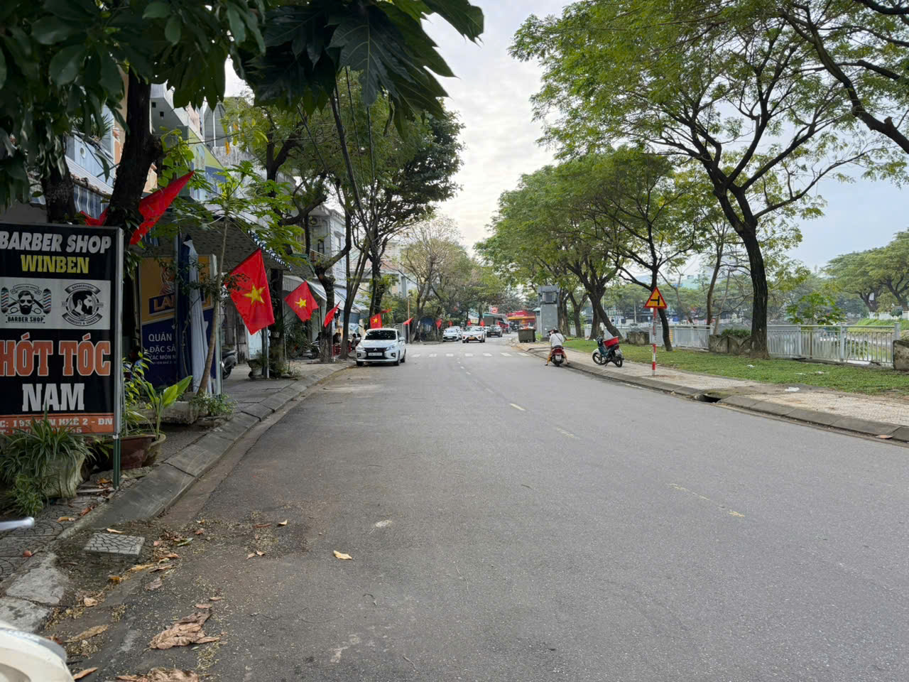  NHÀ TRỌ GÁC LỬNG – DIỆN TÍCH 68m², đất ngoài sổ 15m2, tổng là 93m2, ngang 5m2. 