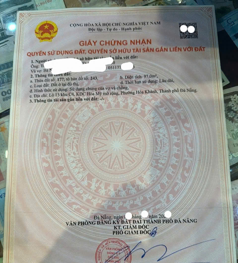  ????Cần bán đất MT HÒA MỶ  8  - gần ĐH SƯ PHẠM 