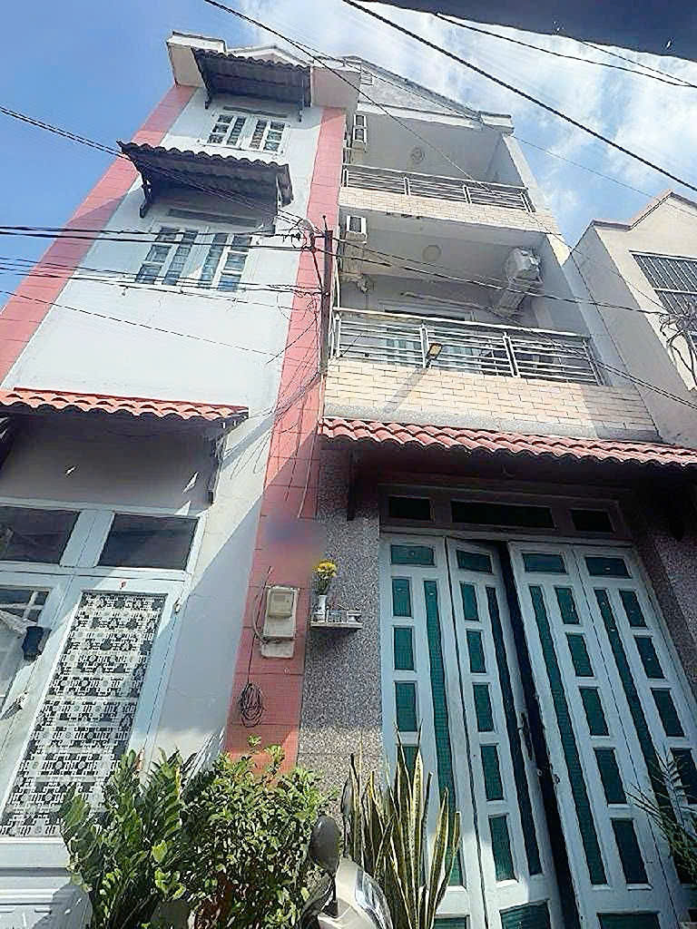  Bán Nhà -4,9 tỷ- Phước Long B, Quận 9-3Tầng Hoàn Công -HXH-Sổ Riêng-An Ninh-Gần Chợ 