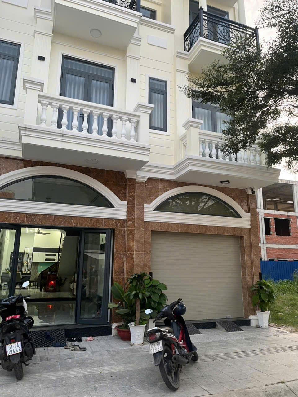  Bán Nhà Phố Icon Central Lê Hồng Phong, Phường Dĩ An – Khu Đông TP.HCM I Giá Từ 3 Tỷ xx 