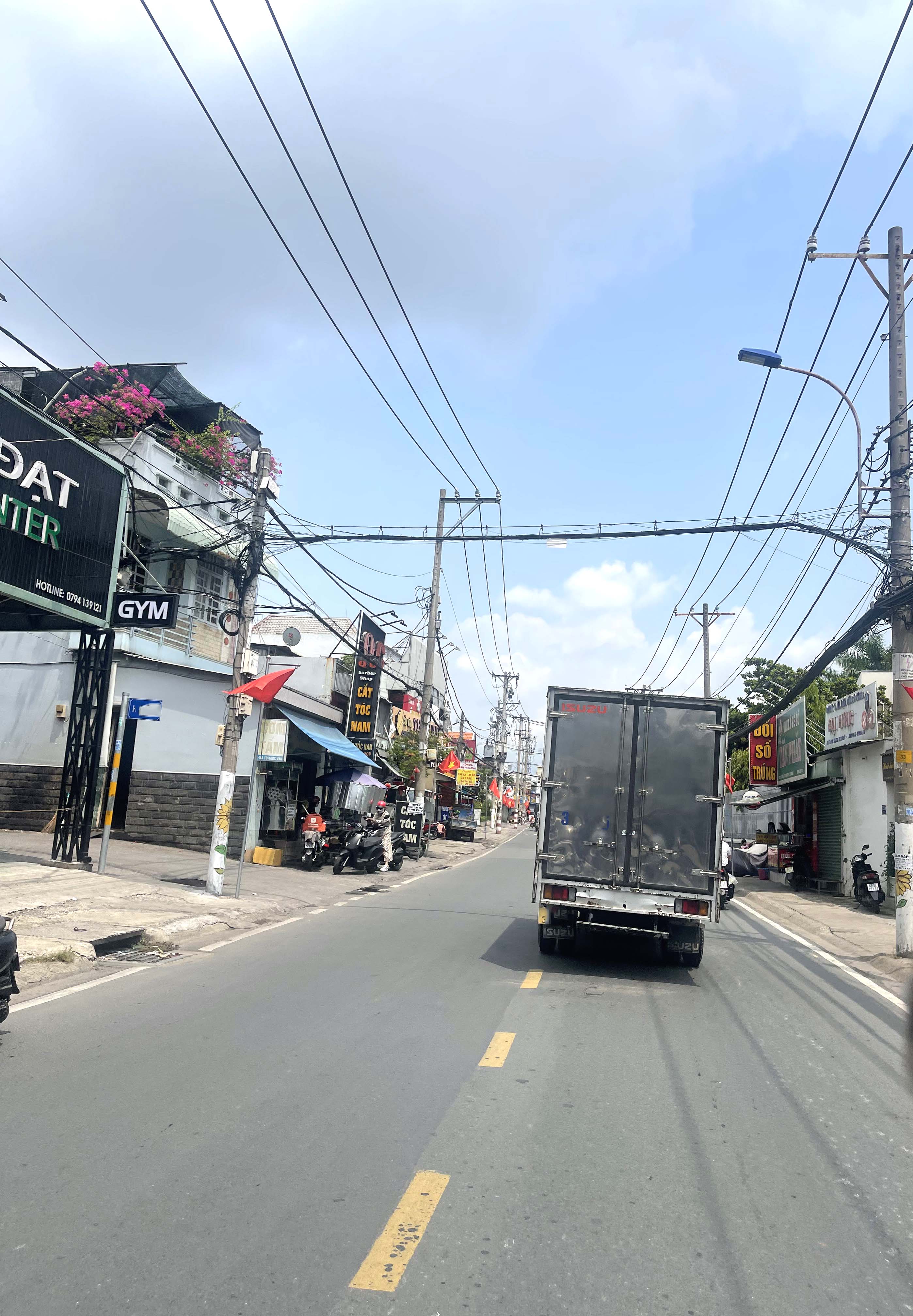  Căn Hộ Dịch Vụ 17 Phòng – Thang Máy – Hẻm Xe Hơi – 138.7m2 - Chỉ 12,5 Tỷ - Tô Ngọc Vân, Tam Phú, Thủ Đức 