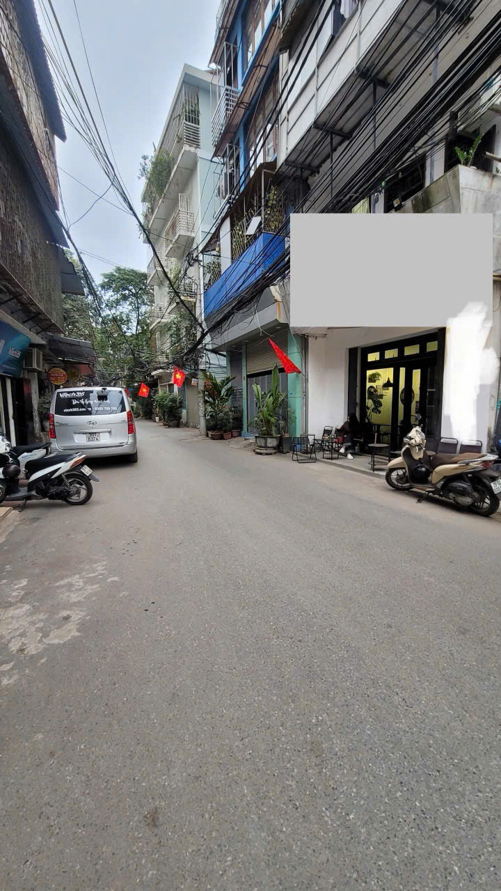  Cho thuê MBKD ngõ ô tô Láng Hạ, 30m², 1 tầng spa, nail, hàng ăn nhanh sạch, cafe, 10.5tr 