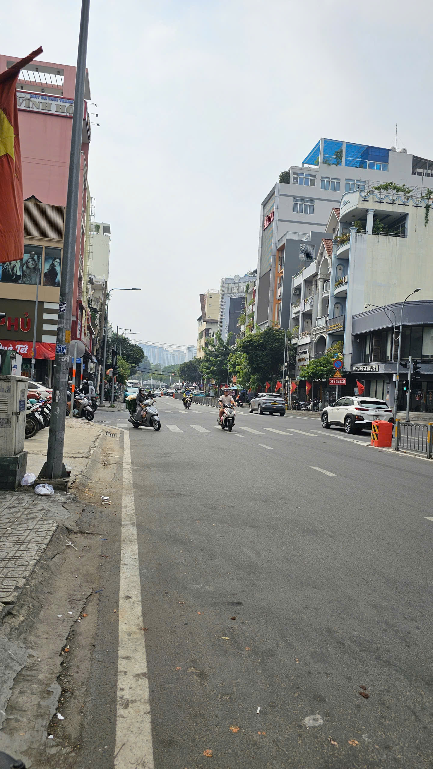  bán nhà mặt tiền Kinh Doanh  khánh hội Q4
có 7 tỷ  đúc 3 tấm 