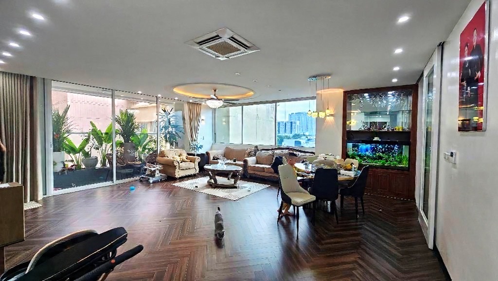  bán chung cư vinaconex khuất duy tiến 150m giá 13,4 tỷ full nội thất 