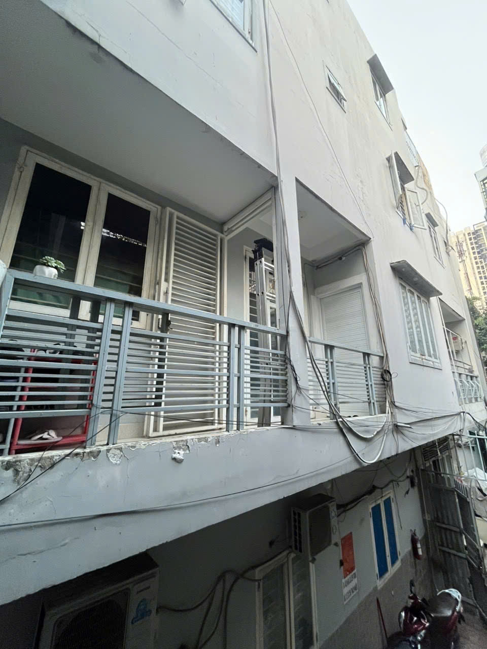  CHDV Cao Thắng - Quận 3 -  15PN - 5 tầng - 120m2 - Giá 15.99 ty 