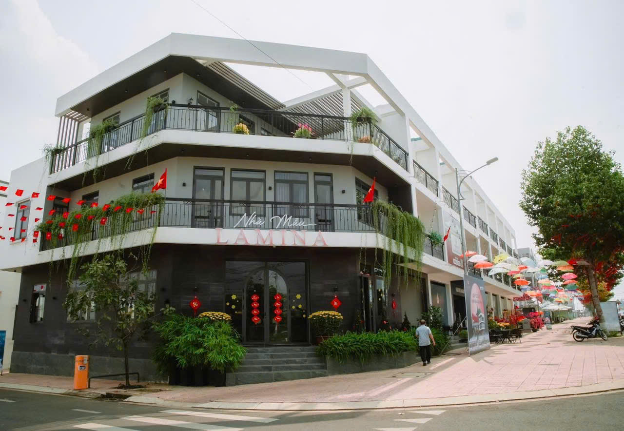  HOT !!! SỞ HỮU NGAY LÔ ĐẤT ĐẸP - GIÁ TỐT - Vị Trí Đắc Địa Tại Khu Phố Thương Mại Bình Lộc, Long Khánh 