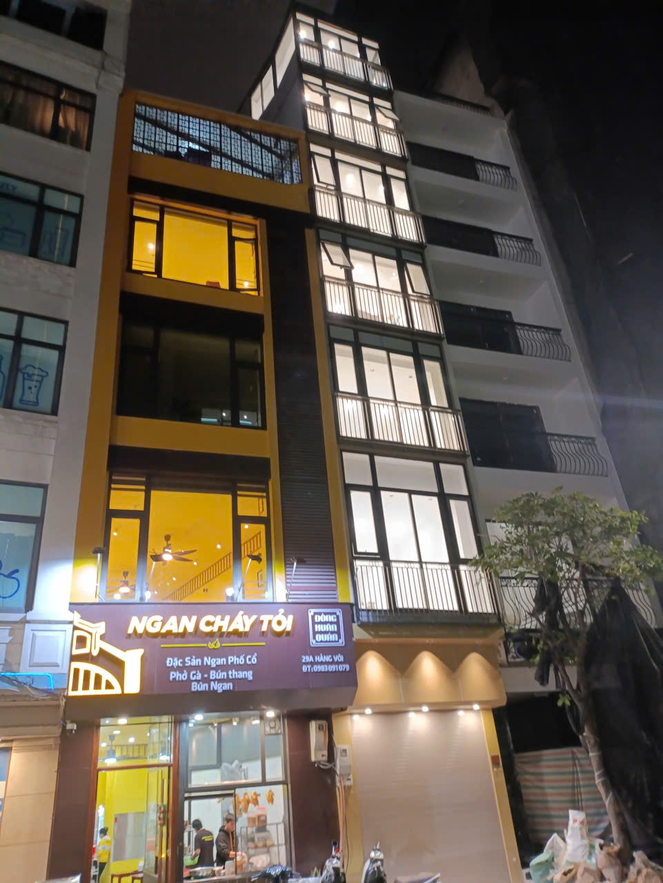  Cho thuê nhà 7 tầng,thông sàn, nhà mới,có thang máy mặt phố Hàng Vôi, quận Hoàn Kiếm 