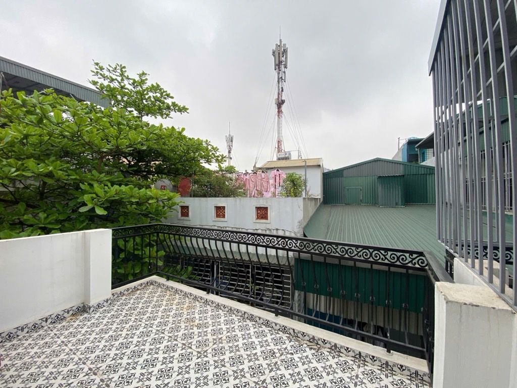  bán nhà La Thành 40m 5 tầng thang máy, 20m ra ô tô đỗ chỉ 12,2 tỷ 