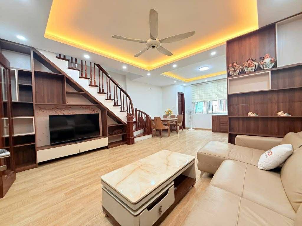  VĂN PHÚ HÀ ĐÔNG- THANG MÁY- KINH DOANH- MT 5,6M- NHỈNH 22 TỶ 