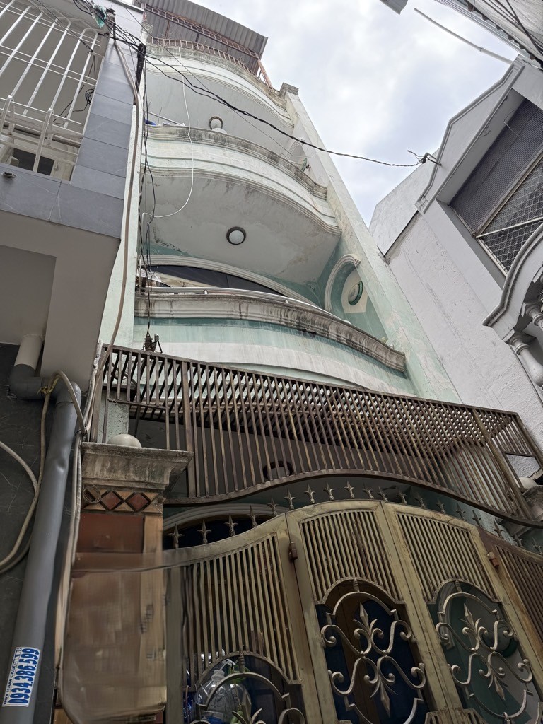  NHÀ CÁCH MẠNG THÁNG 8, Q10 - 5 TẦNG - 7 Phòng Ngủ - 20M RA MẶT TIỀN CMT8 - GẦN 40M2 - CHỈ 5.5 TỶ 