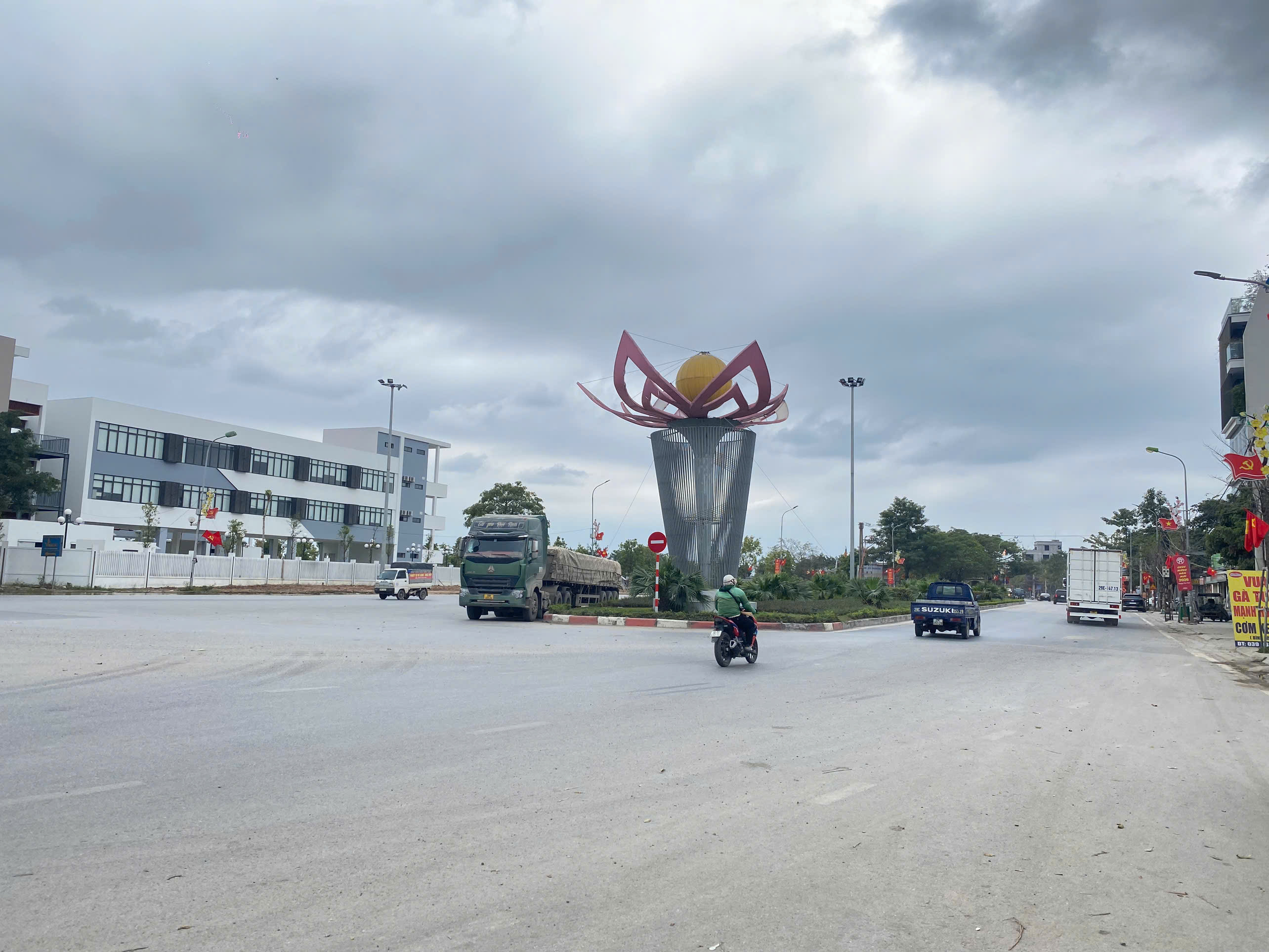  BÁN ĐẤT TẶNG NHÀ TẠI KHÊ NỮ NGUYÊN KHÊ SIÊU HIẾM TÀI CHÍNH CÔNG NHÂN - NHÀ 1 TẦNG SẴN Ở - GẦN KHU CÔNG NGHIỆP NGUYÊN KHÊ NHỈNH 3 TỶ 